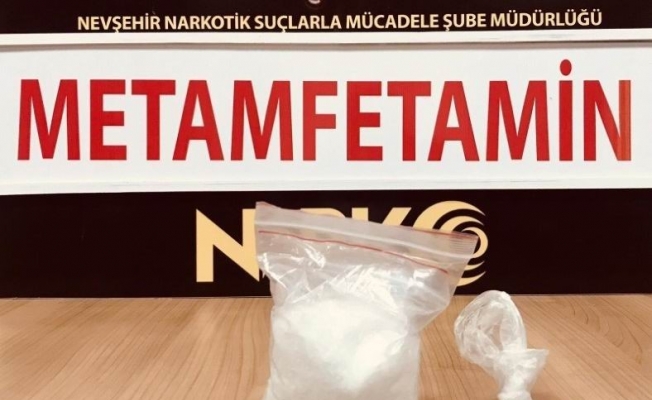 Zehir taciri, narkotik köpeğinden kaçamadı