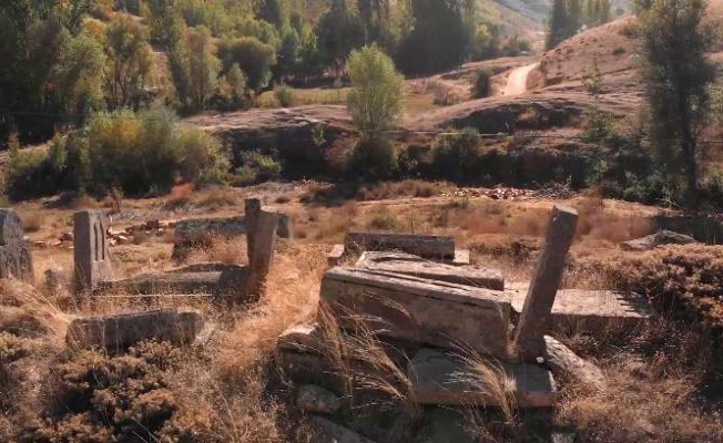 800 yıllık tarihi mezarlar gün yüzüne çıkarılmayı bekliyor