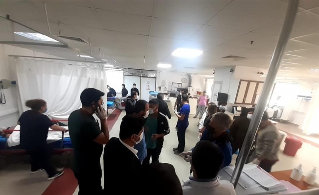 ADÜ Rektörü Aldemir, kaza geçiren doktorları hastanede ziyaret etti