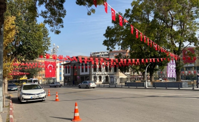 Afyonkarahisar Türk bayraklarıyla donatıldı