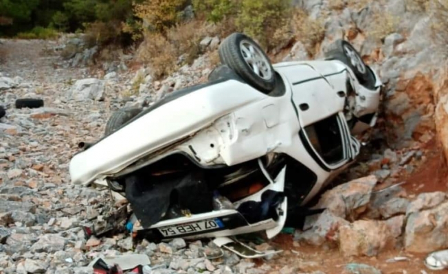 Alanya’da otomobil uçuruma yuvarlandı: 1 ölü, 1 ağır yaralı