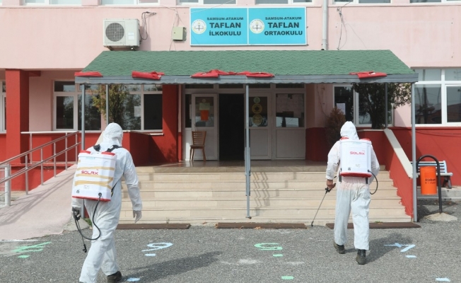 Atakum Belediyesi’nden ilk ders öncesinde 24 okula dezenfeksiyon