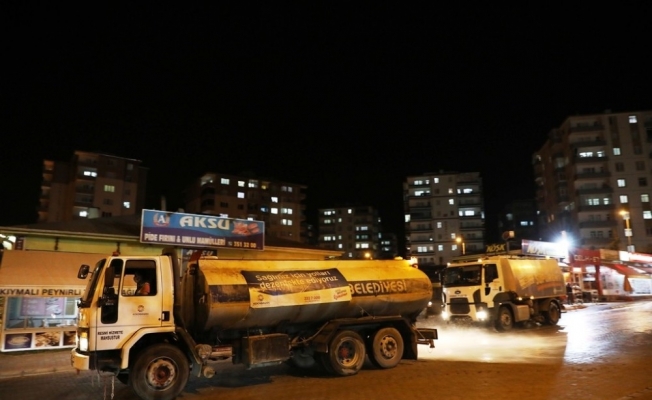 Başkan Çolakbayrakdar’dan gece boyu temizlik mesaisi