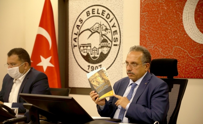 Başkan Yalçın hem cevapladı hem gündemi değerlendirdi