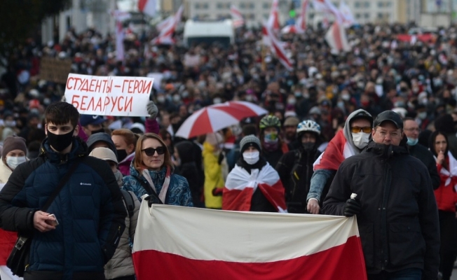 Belarus’ta protestocular ile polis arasında arbede