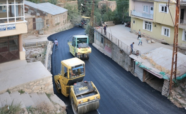 Bitlis Belediyesinden sıcak asfalt çalışmaları