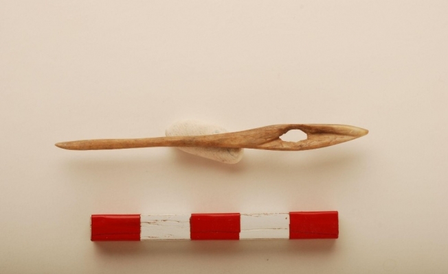 Dokumacılıkta kullanılan 8 bin 600 yıl öncesine ait kemik iğne ve ağırşaklar bulundu