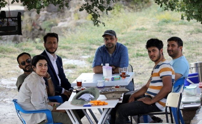 Düşünce Akademisinden Bitlis Kalesi kazı ekibine ziyaret