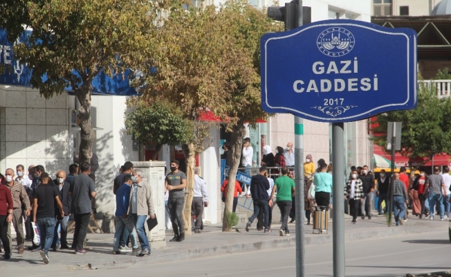 Elazığ’da o caddelerde sigara içme yasağı başladı, vatandaşlar destek verdi