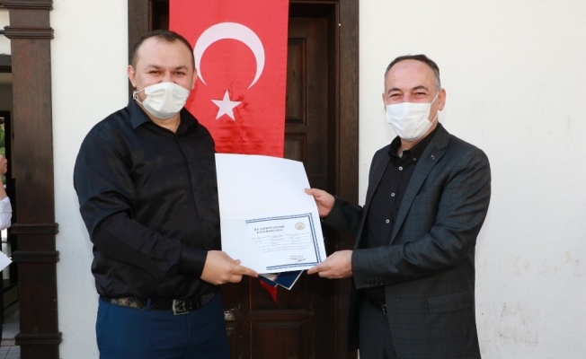 Gençler katılım belgelerini Başkan Saygılı’dan aldı