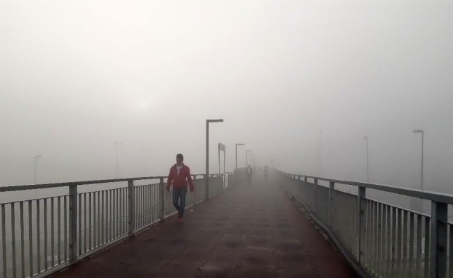 İstanbullular güne sisli bir havayla uyandı