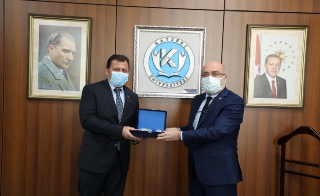 Kabakcı, Rektör Karamustafa’yı ziyaret etti