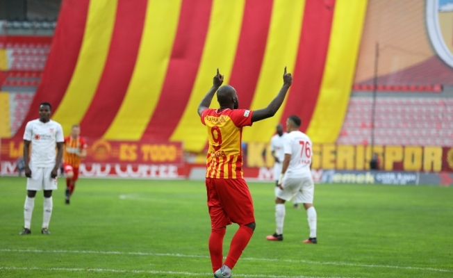 Kanga golle tanıştı