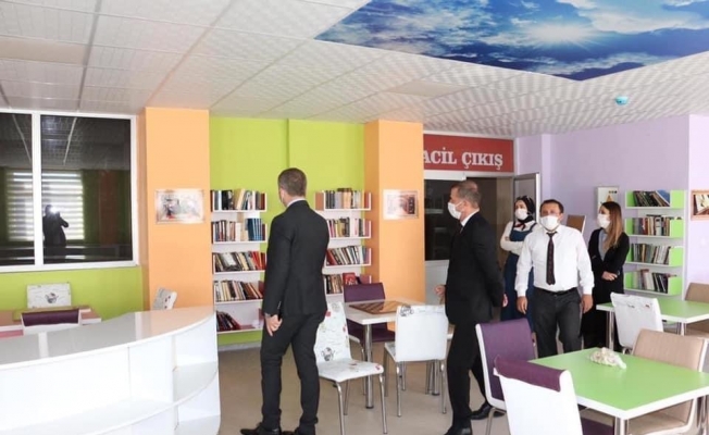 Kaymakam Yelek okul ziyaretlerine devam ediyor