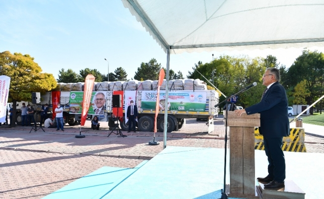 Kayseri’de 663 çiftçiye 414 ton yem bitkisi tohumu dağıtıldı