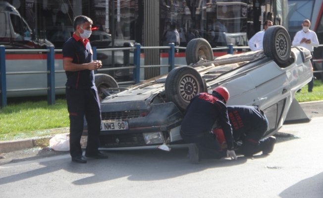 Kayseri’de takla atan otomobilde şans eseri yaralanan olmadı