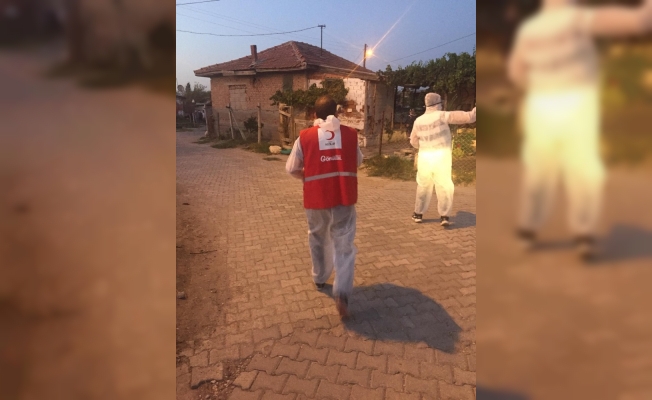 Kızılay, Sarayköy’de karantinadaki ailelerin yardıma koştu