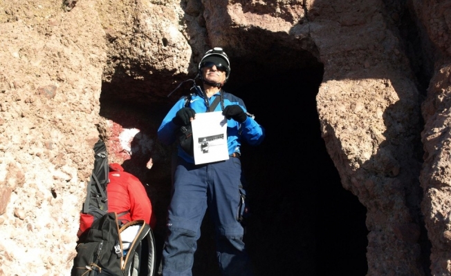 Merhum foto muhabiri Erciyes Dağı zirvesinde anıldı