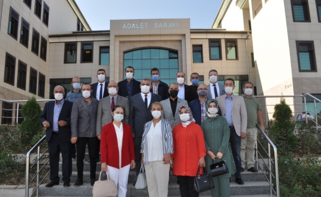 MHP İl Başkanı Kaya mazbatasını aldı