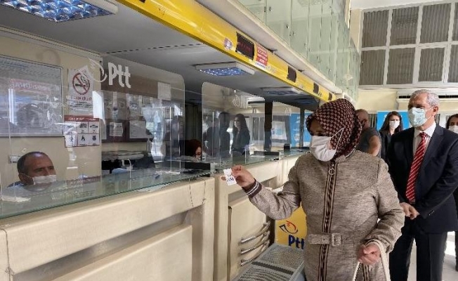 PTT’de 180’inci müşteriye ödül verildi