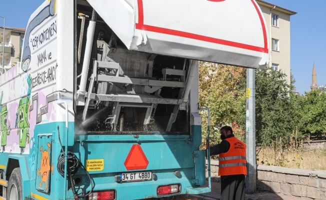 Talas’ta çöp konteynerleri şimdi daha temiz