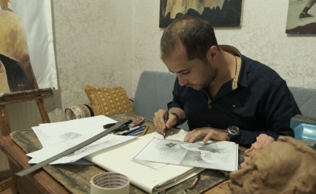 Tatvanlı genç evini sanat atölyesine çevirdi