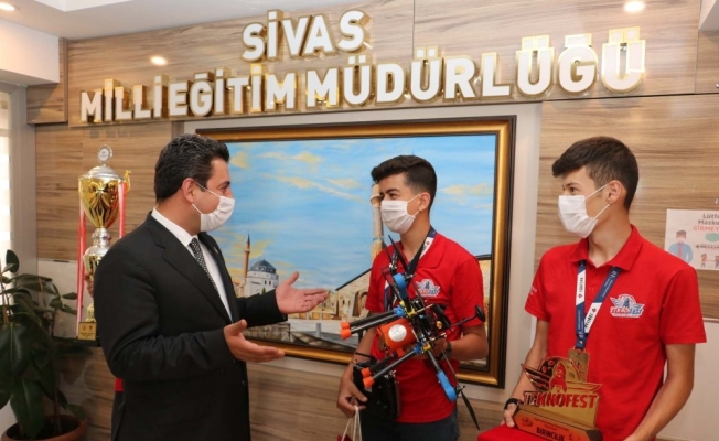 Türkiye birincisi öğrencilerden Savaşçı’ya ziyaret