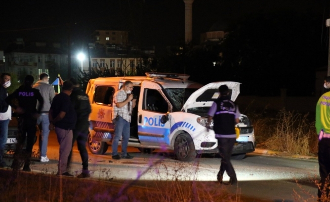 Uşak’ta polis aracı ile otomobil çarpıştı: 2 polis yaralı