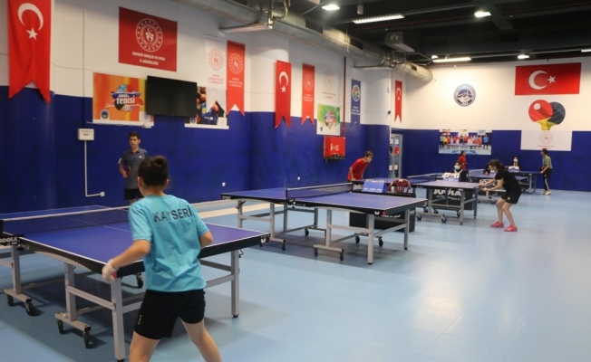 10 Kasım Atatürk’ü Anma Masa Tenisi turnuvası tamamlandı