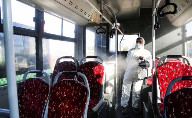 Adana’da toplu taşıma araçları dezenfekte ediliyor