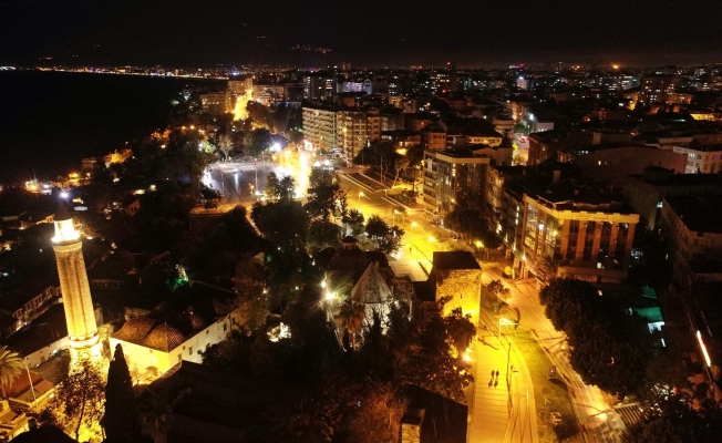 Antalya’daki sessizlik tarihi saat kulesi eşliğinde havadan görüntülendi