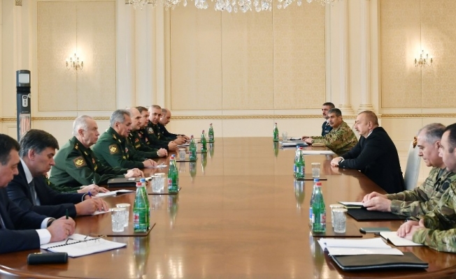 Azerbaycan Cumhurbaşkanı Aliyev Rusya Savunma Bakanı Şoygu’yu kabul etti