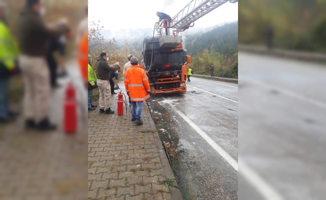 Bartın’da seyir halindeki tır alev aldı