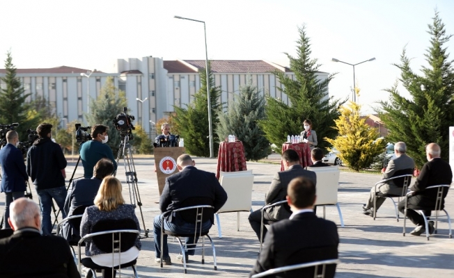 Başkan Yalçın’a ‘Yılın Hayvanseveri’ beratı