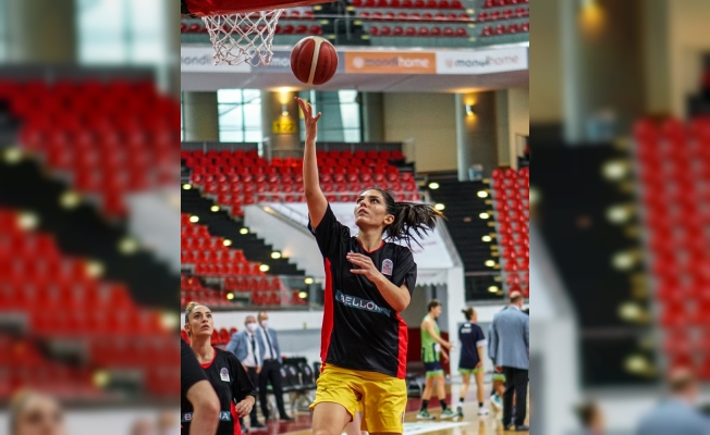 Bellona Kayseri Basketbol kaptanı Esra Ural Topuz: