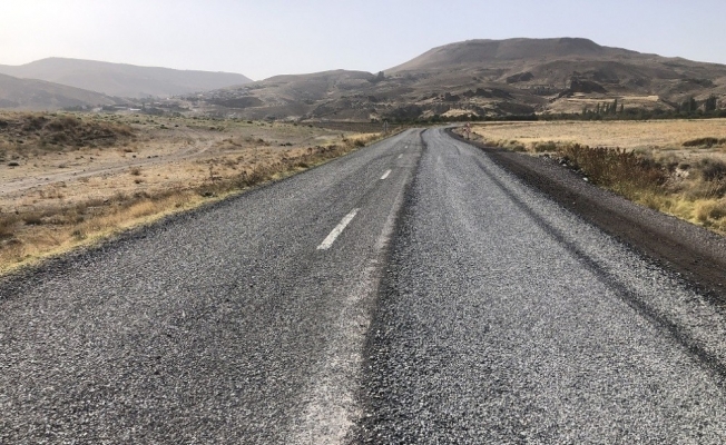 Büyükşehir iki ilçede 7 kilometre asfalt çalışması yaptı