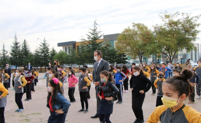 Celalettin Ekinci: “Okullarımızda virüsün olmadığı güzel günlere döneceğiz”