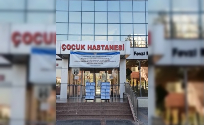 Hayır için, hastanede yatan tüm hastalara su dağıtıldı
