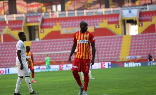 Kanga ile İlhan kadroya alınmadı