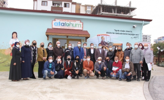 Karadeniz’in ilk tohum bankası AtaTohum’da kışlık üretim sezonu atalık tohum gönüllüleri ile başladı