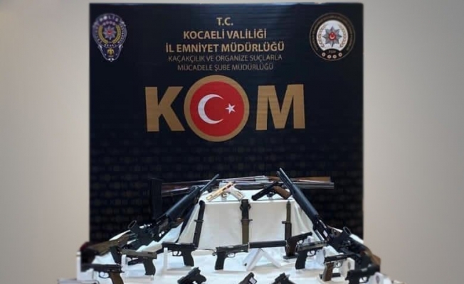Kocaeli merkezli 3 ilde silah kaçakçılarına operasyon: 24 gözaltı