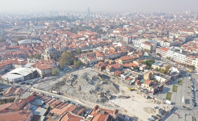 Konya’da tarihi dönüşüm için Mevlana Çarşısı’nın yıkımı tamamlandı
