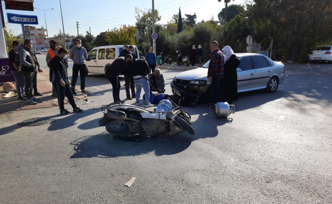 Otomobille motosiklet çarpıştı: 1 yaralı