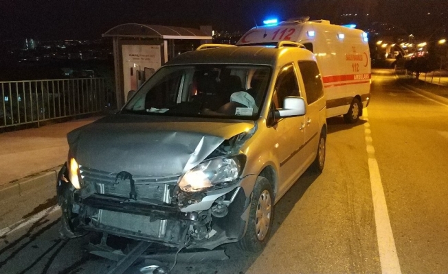 Samsun’da alkollü sürücü kırmızı ışıkta bekleyen araca çarptı: 1 yaralı