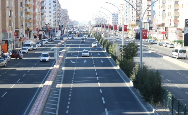 Sokağa çıkma kısıtlaması bitti, Diyarbakır’da trafik yoğunlaştı