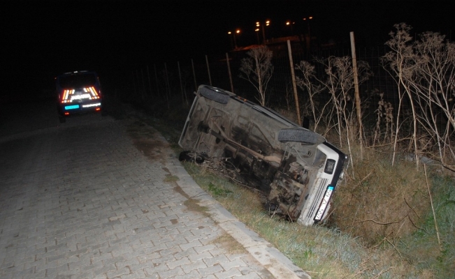 Sokağa çıkma kısıtlamasında kaza: Şarampole devrilen otomobil sürücüsü yaralandı