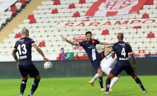 Süper Lig: Fraport TAV Antalyaspor: 0 - Aytemiz Alanyaspor: 0 (İlk yarı)