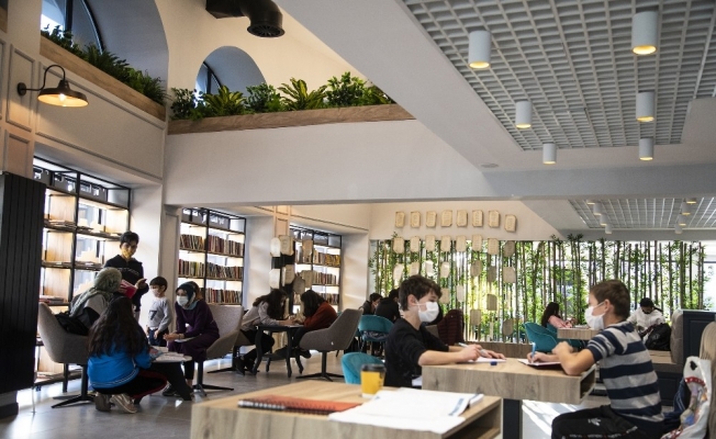 Talas Kültür Merkezi ve 7/24 Kütüphane yoğun ilgi görüyor