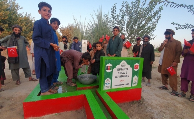 Afganistan’da su kuyusu sevinci