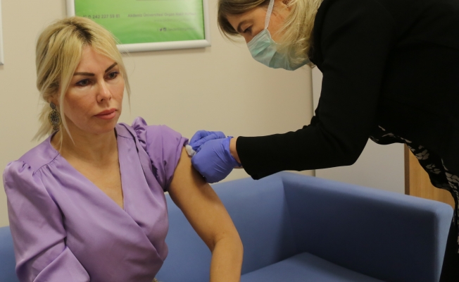 Antalya'da 280 kişinin katıldığı Covid-19 aşısında ciddi bir yan etki olmadı